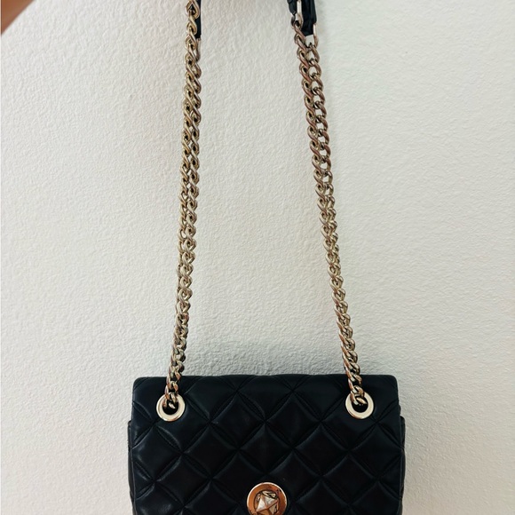 Kate Spade Black Quilted Shoulder Bag with Gold Chain - Picture 7 of 10
